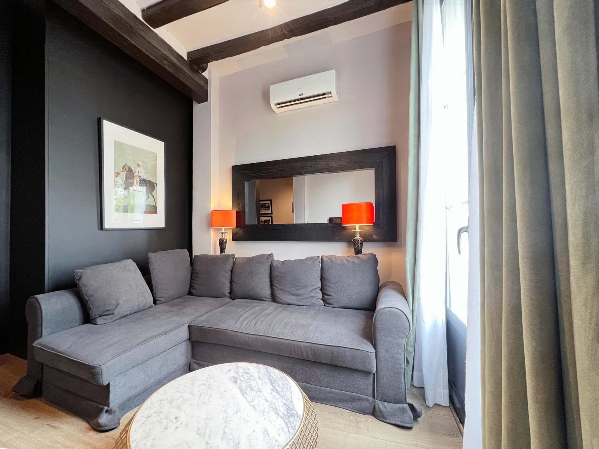 Stay U-Nique Apartments Est Barcelona Eksteriør billede